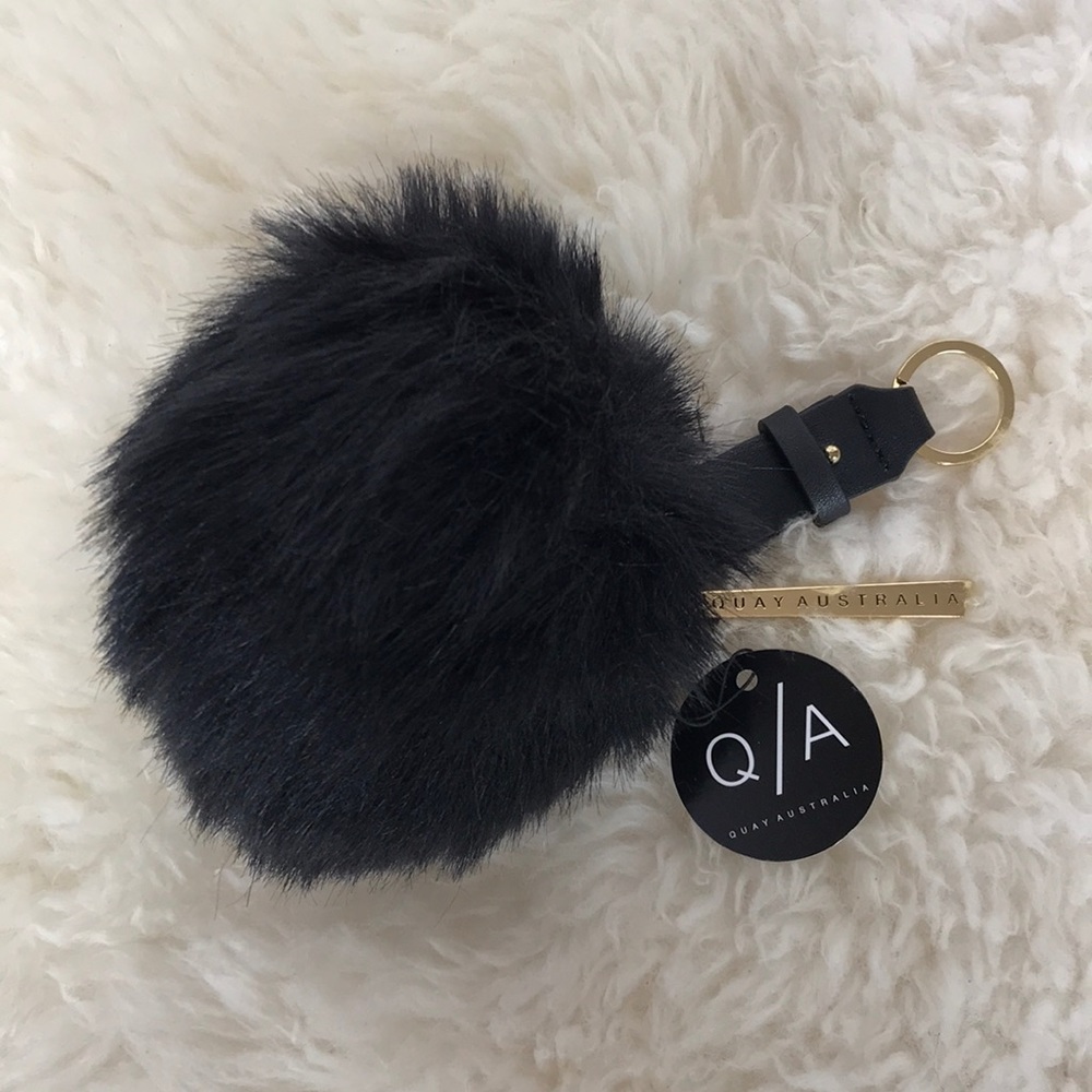 NWT Quay x Kylie Pom Pom Keychain